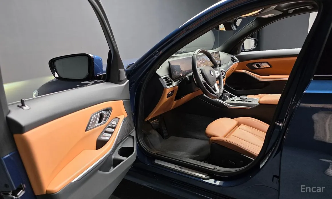 Photo 10 - BMW 3 Series