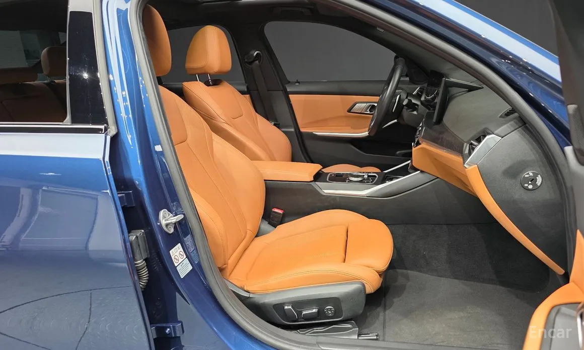 Photo 11 - BMW 3 Series