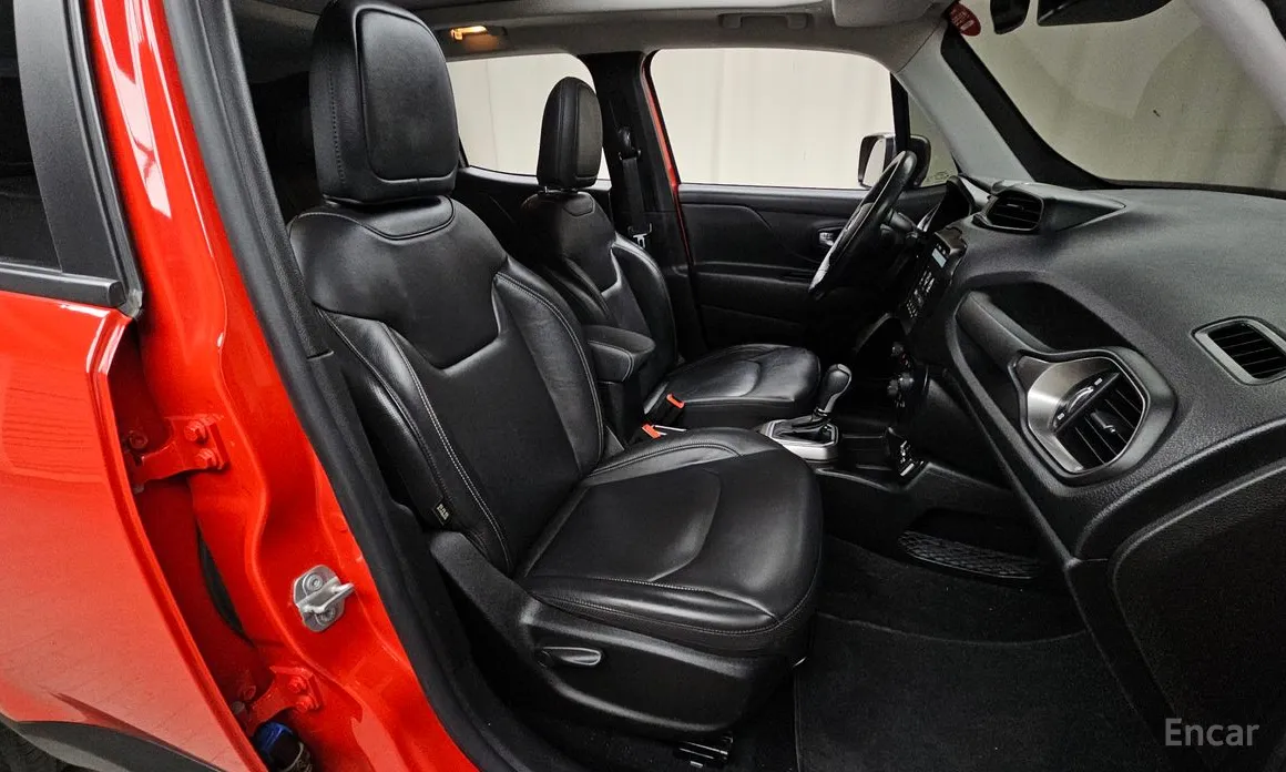 Фото 11 - Jeep Renegade