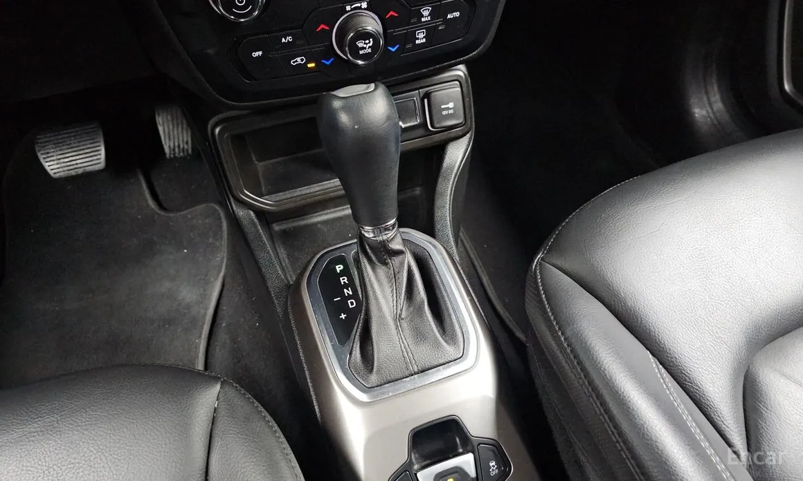 Фото 9 - Jeep Renegade