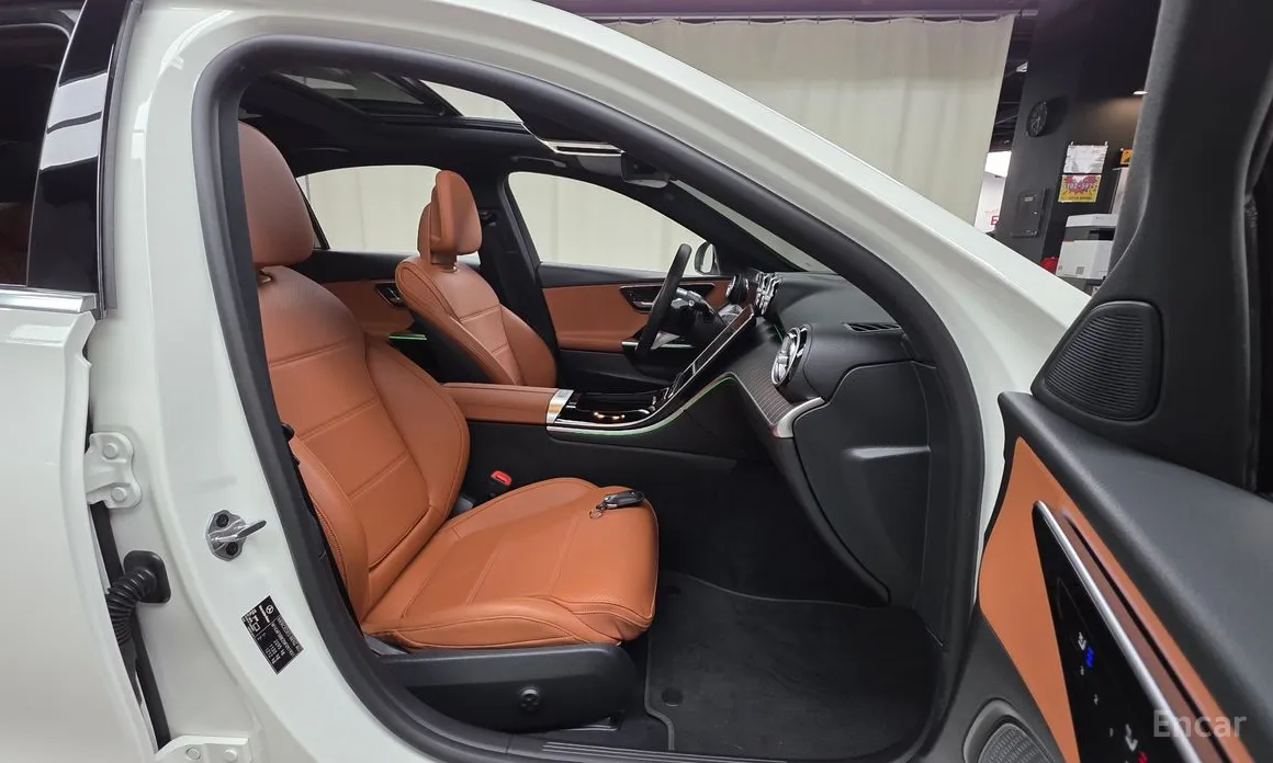 Фото 10 - Mercedes-Benz C-Class