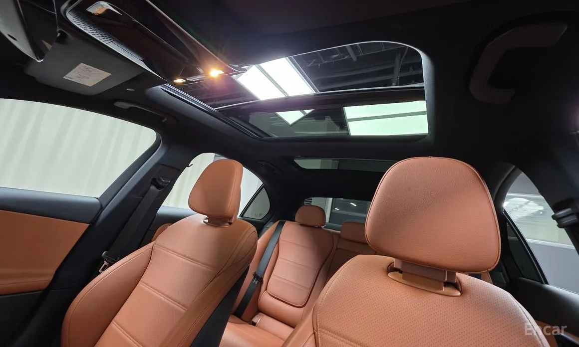 Фото 11 - Mercedes-Benz C-Class