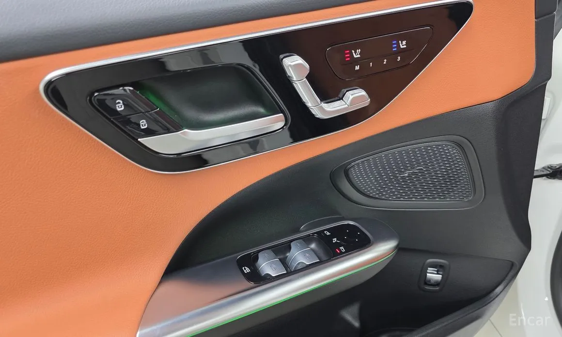 Фото 13 - Mercedes-Benz C-Class