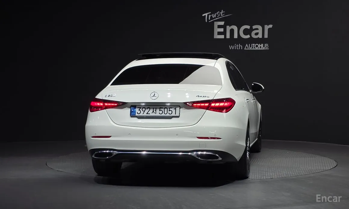 Фото 4 - Mercedes-Benz C-Class