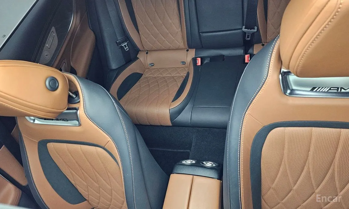 Фото 10 - Mercedes-Benz AMG GT