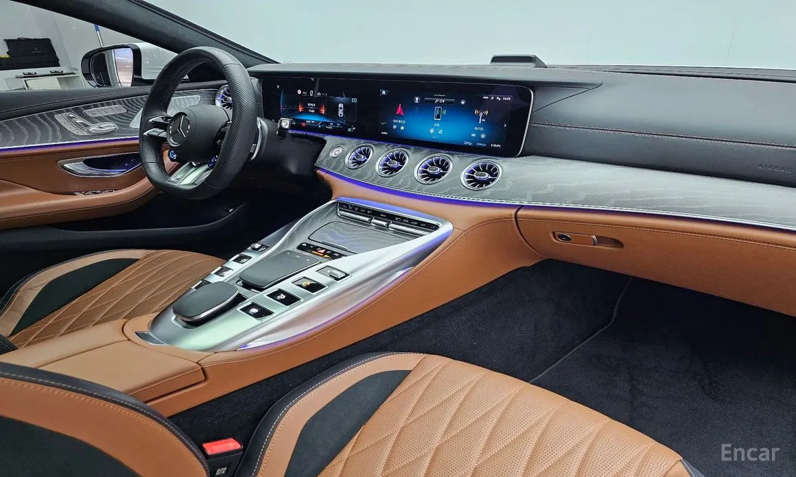 Фото 19 - Mercedes-Benz AMG GT