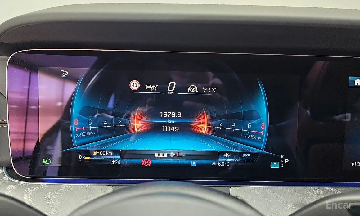 Фото 8 - Mercedes-Benz AMG GT