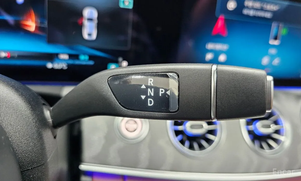 Фото 9 - Mercedes-Benz AMG GT