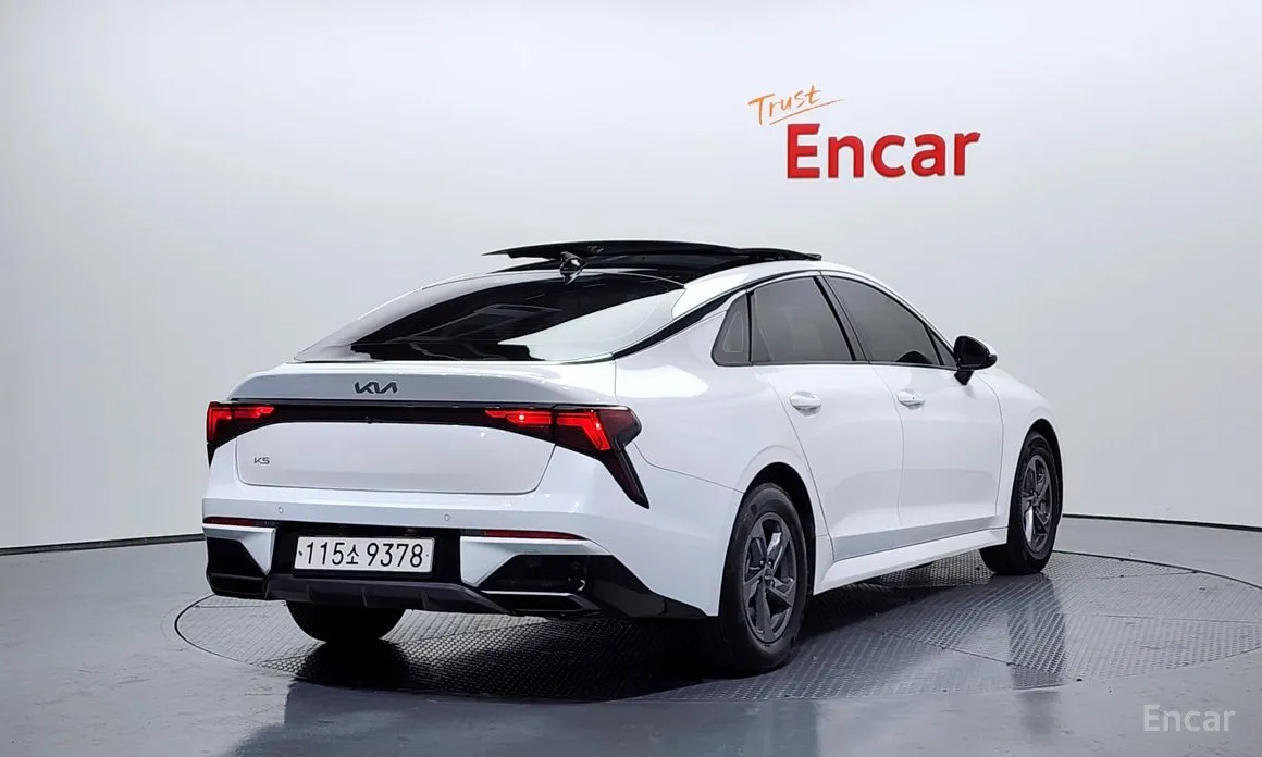 Фото 2 - Kia K5