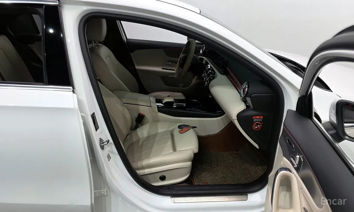 Фото 11 - Mercedes-Benz A-Class