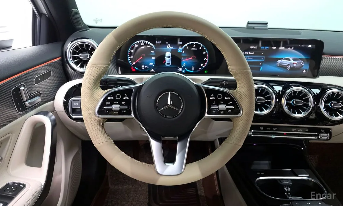 Фото 13 - Mercedes-Benz A-Class