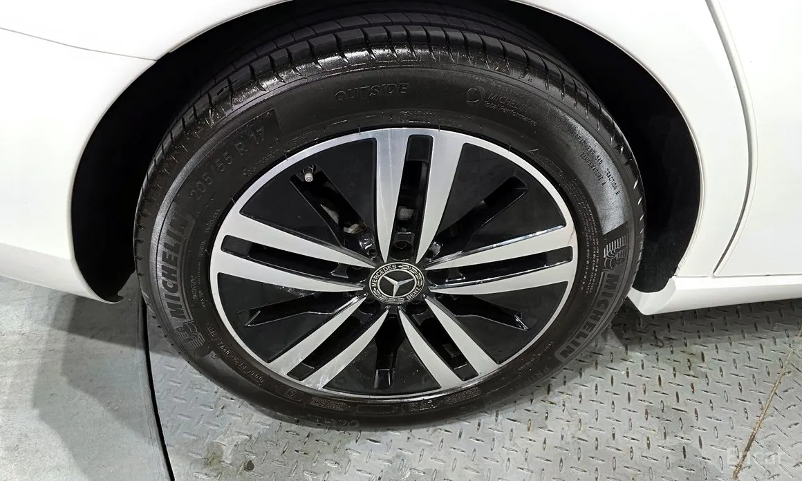 Фото 5 - Mercedes-Benz A-Class