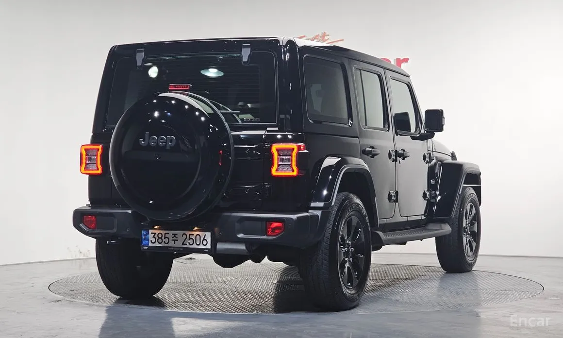 Фото 2 - Jeep Wrangler