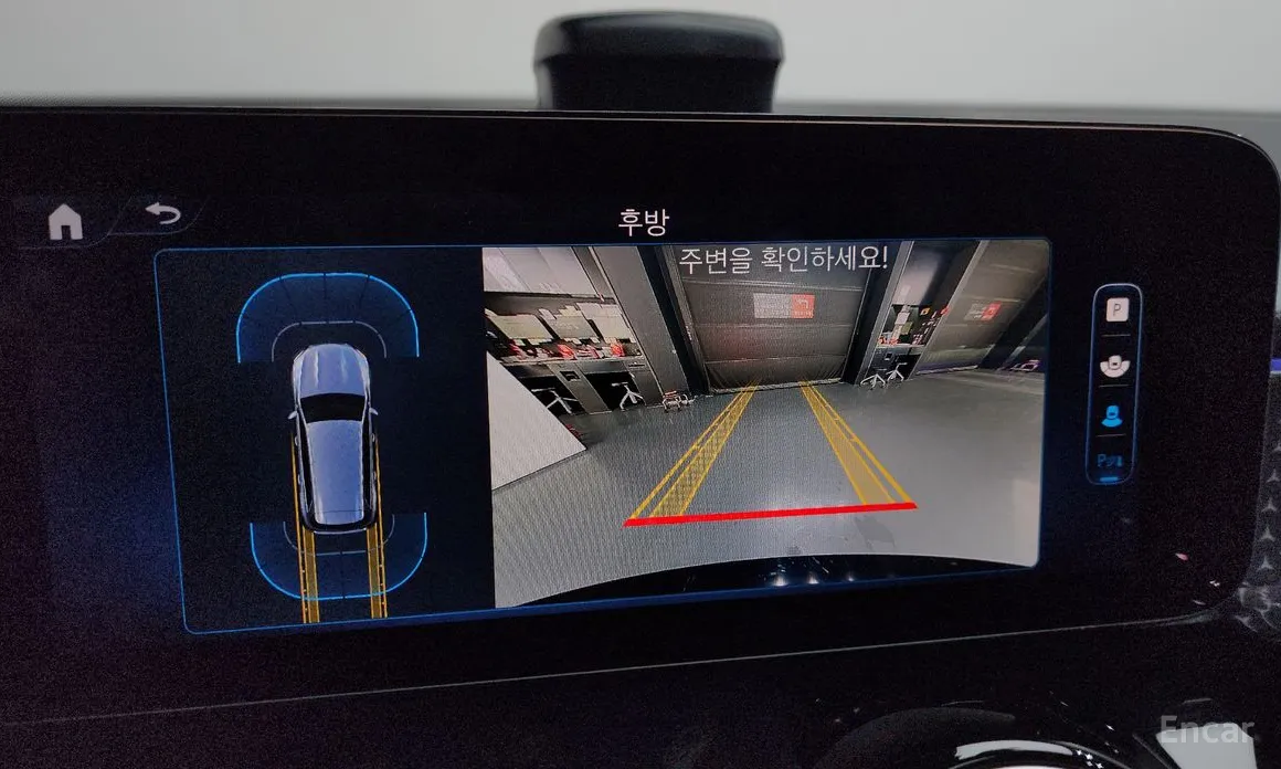 Фото 15 - Mercedes-Benz GLB-Class