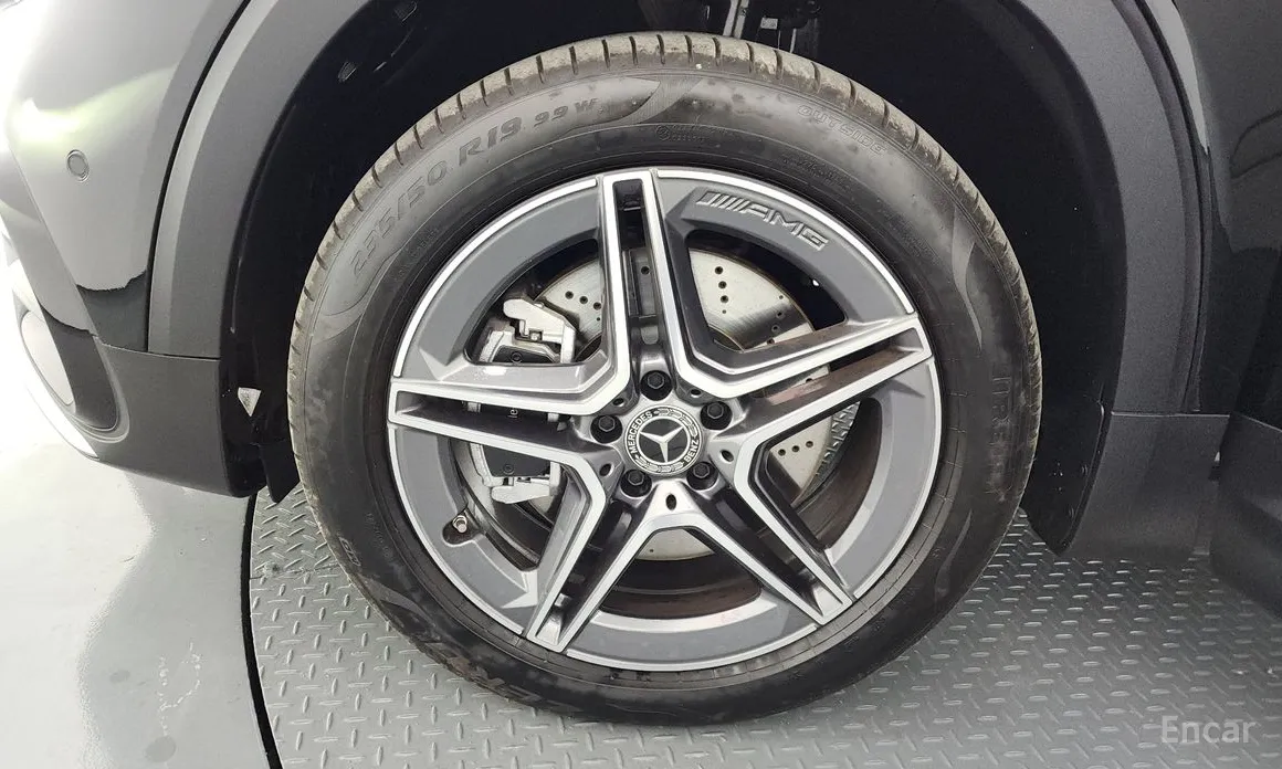 Фото 5 - Mercedes-Benz GLB-Class