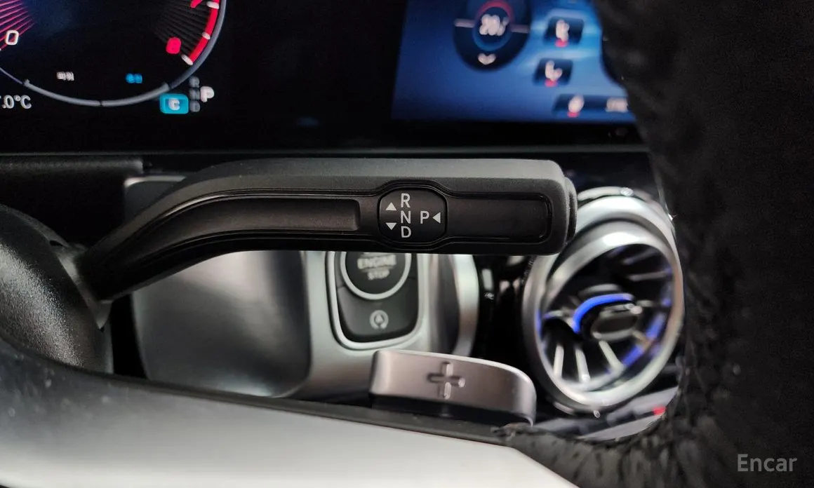 Фото 9 - Mercedes-Benz GLB-Class