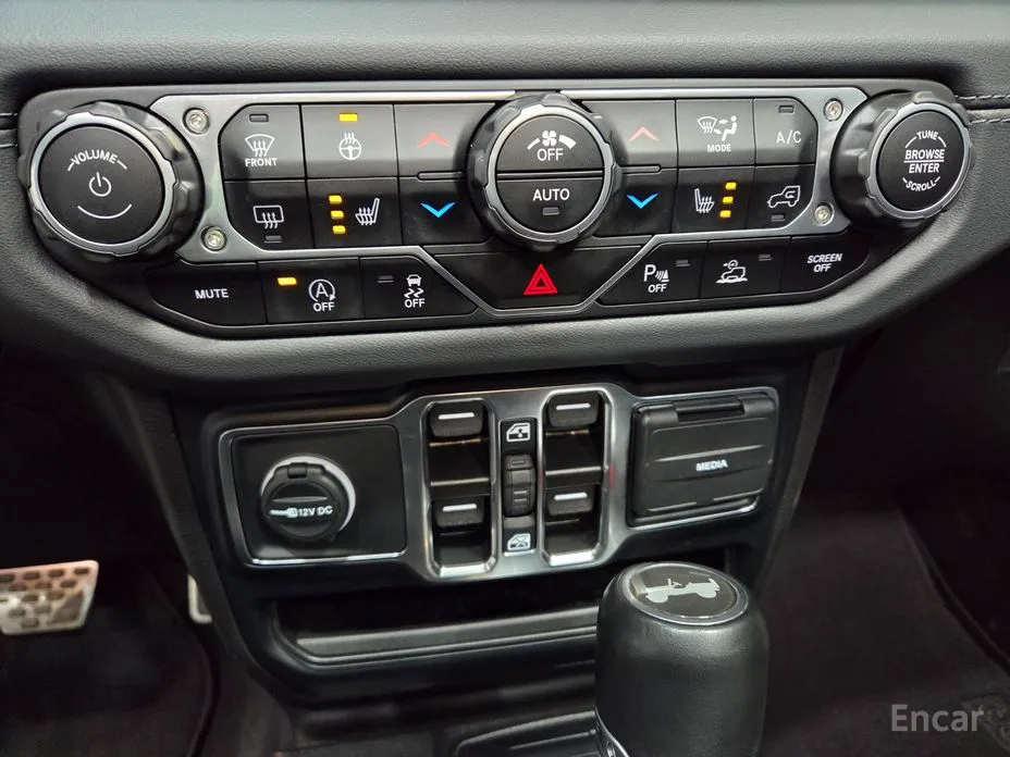 Фото 17 - Jeep Wrangler