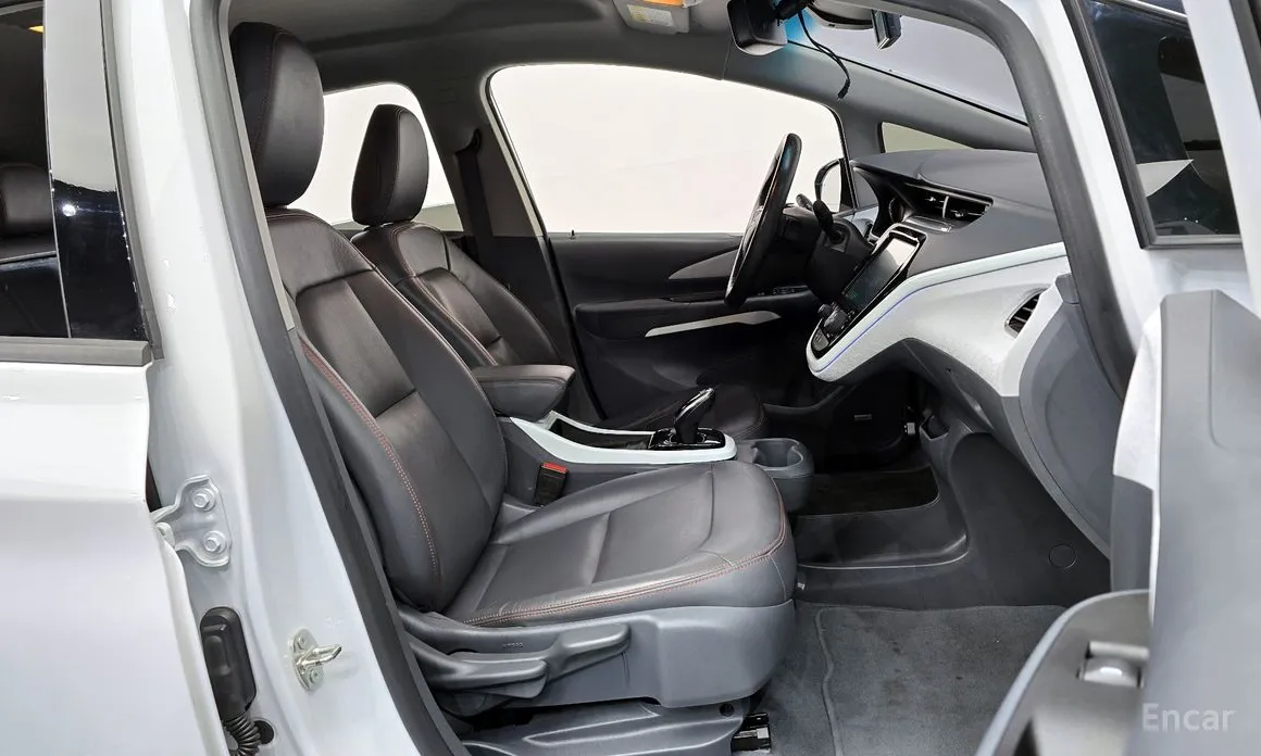 Фото 10 - Chevrolet Bolt EV