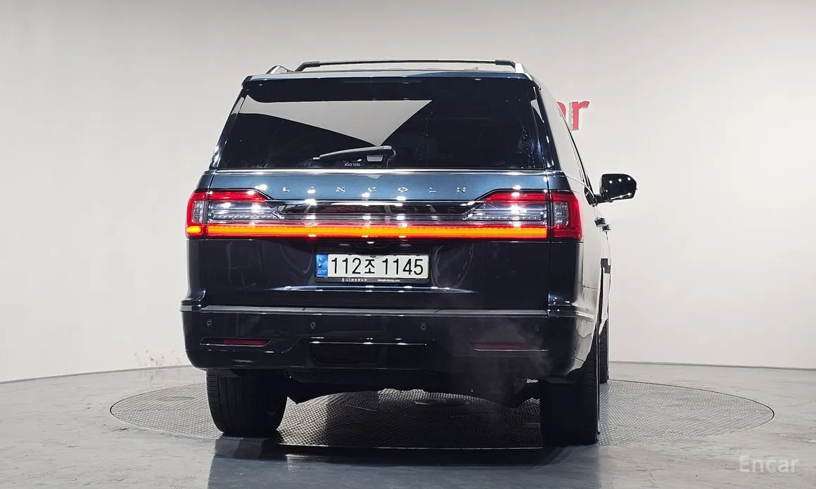 Фото 4 - Lincoln Navigator