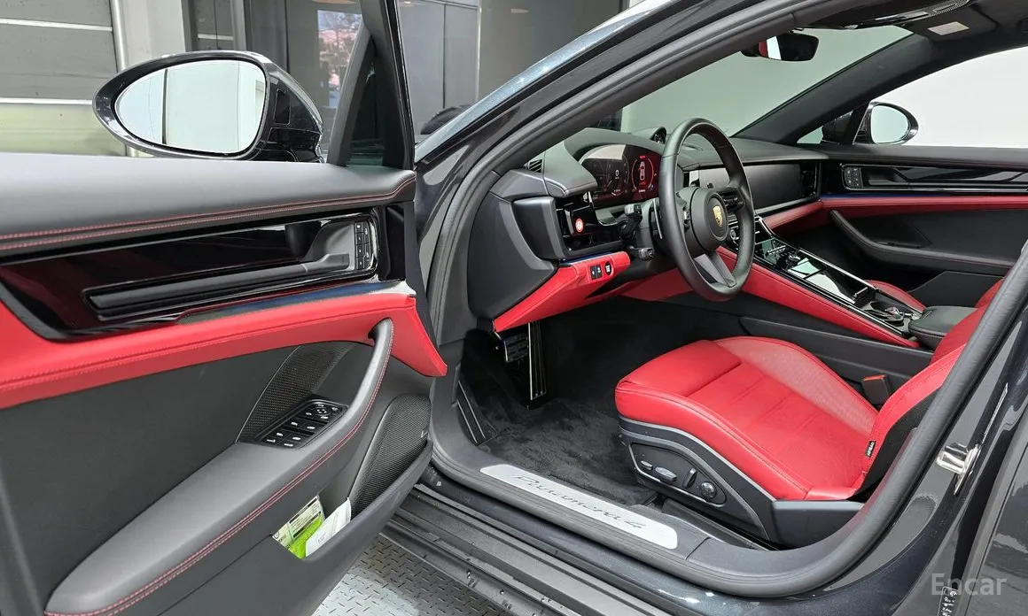 Фото 11 - Porsche Panamera