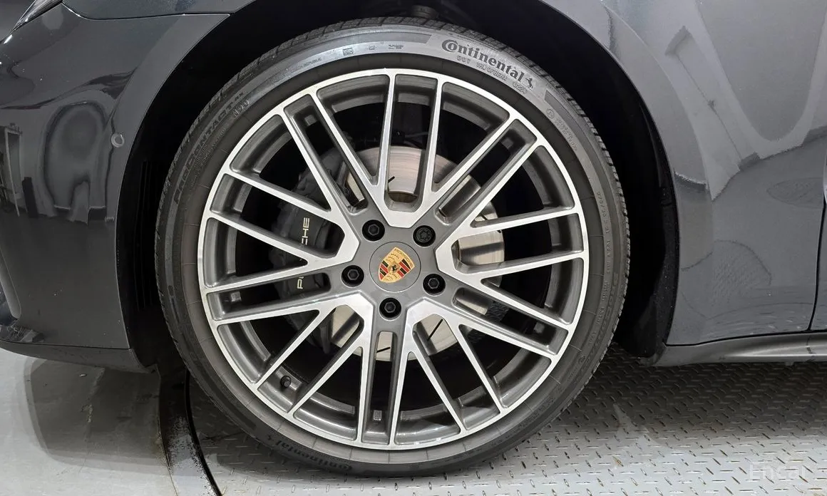 Фото 5 - Porsche Panamera