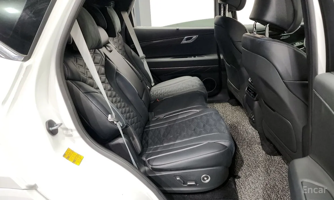 Фото 12 - Genesis GV80