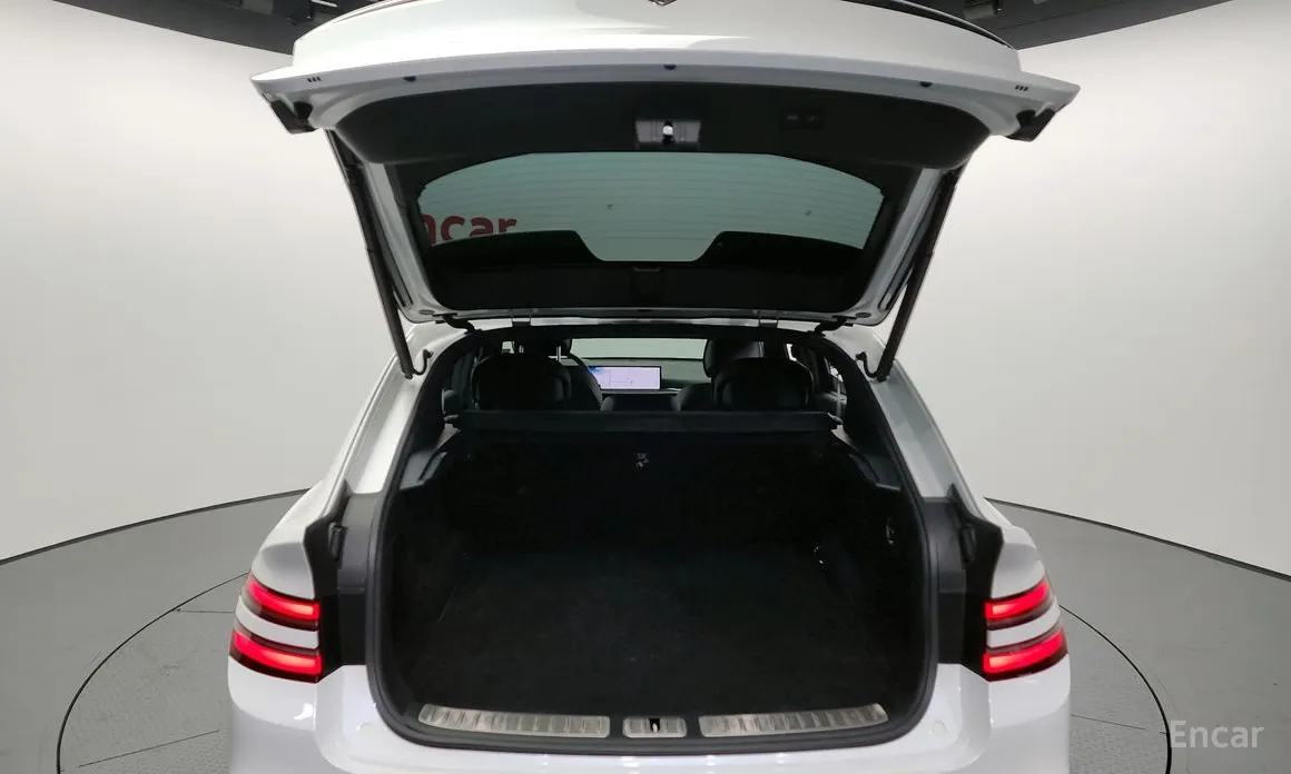 Фото 20 - Genesis GV80