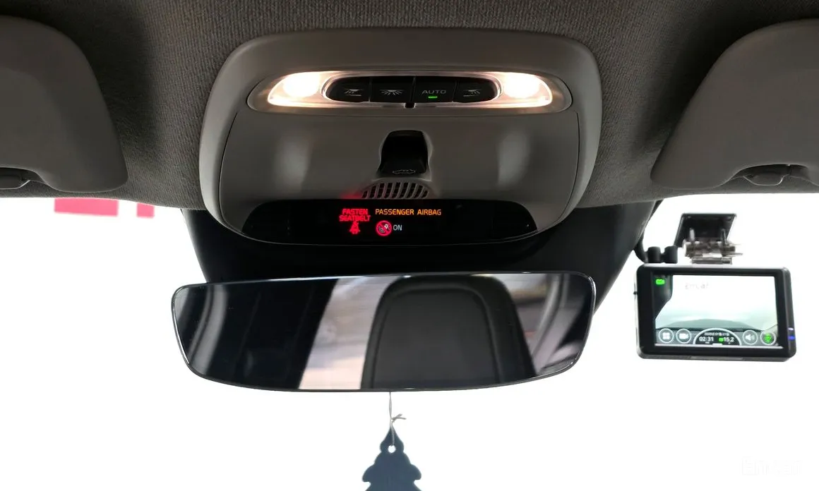 Фото 17 - Volvo XC40