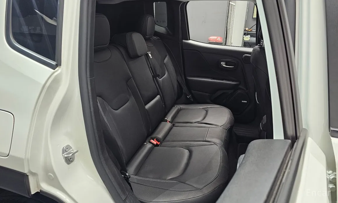 Фото 12 - Jeep Renegade