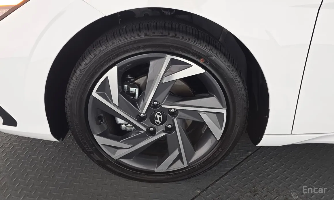 Фото 5 - Hyundai Avante