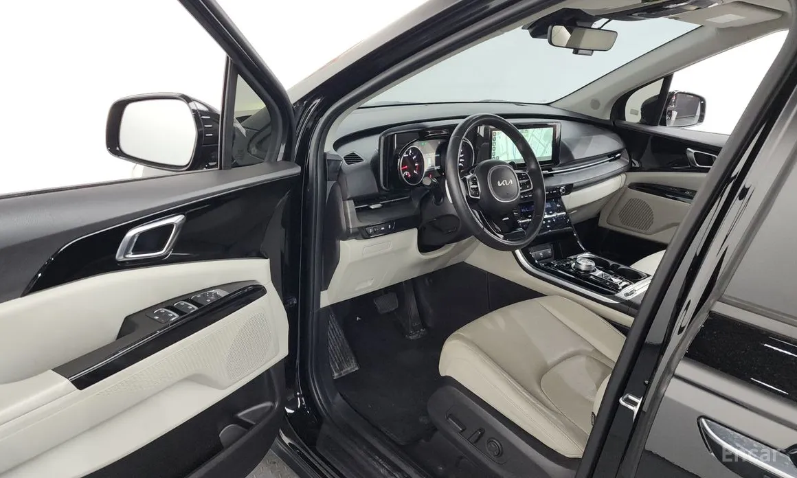 Фото 10 - Kia Carnival