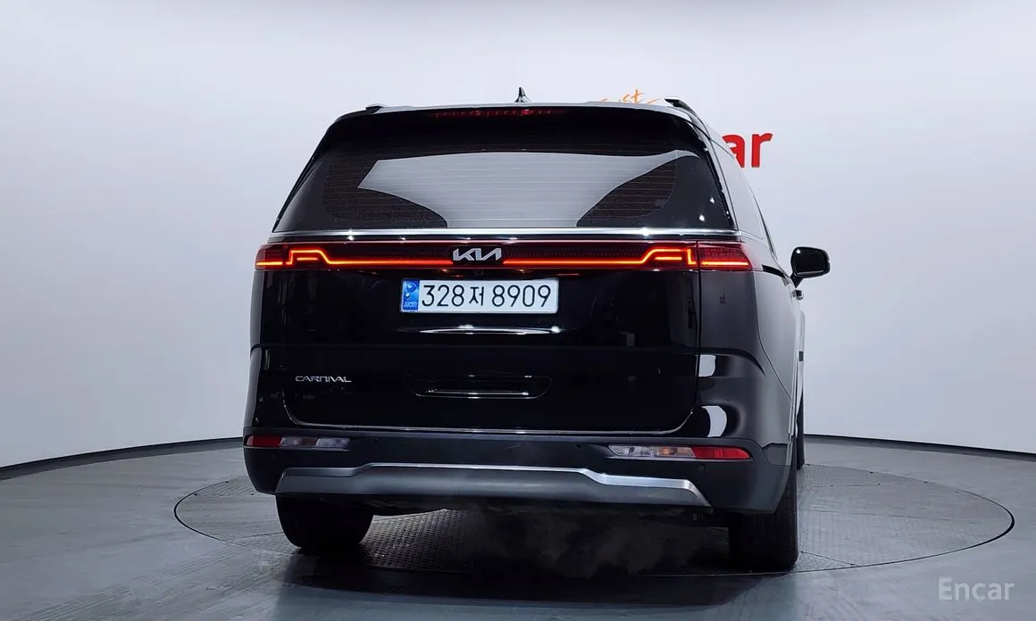 Фото 4 - Kia Carnival