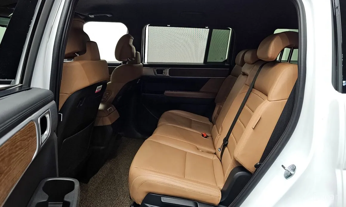 Фото 12 - Hyundai Santa Fe