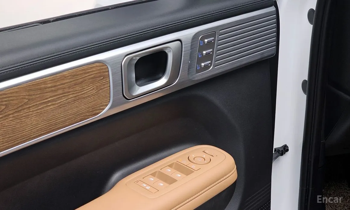 Фото 17 - Hyundai Santa Fe