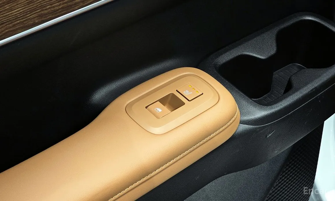 Фото 18 - Hyundai Santa Fe