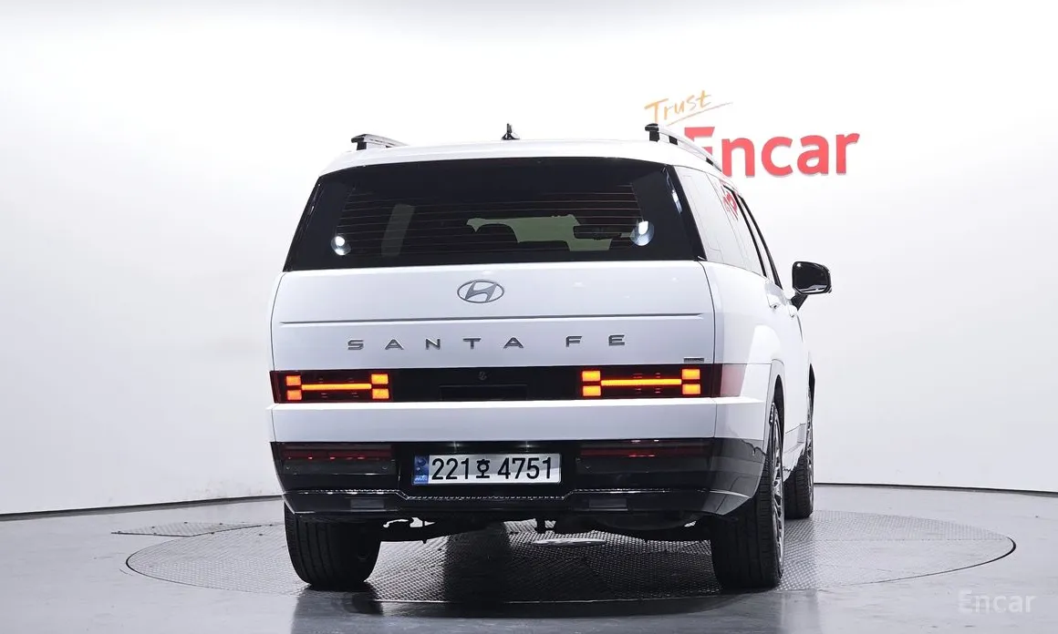 Фото 4 - Hyundai Santa Fe