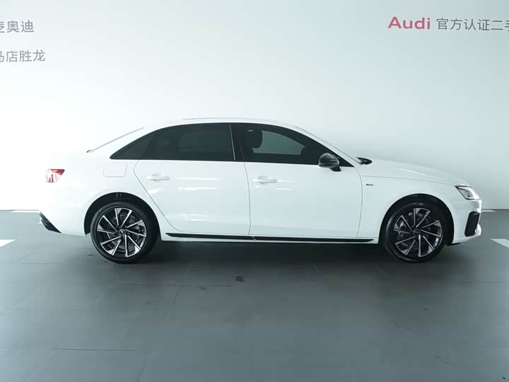 Фото 3 - Audi A4L