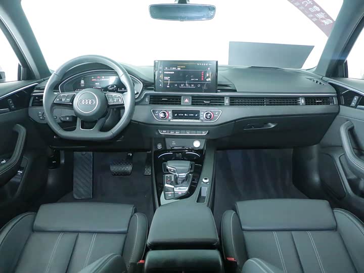 Фото 7 - Audi A4L