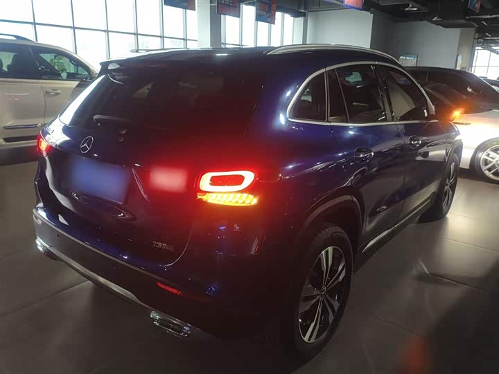 Фото 7 - Mercedes-Benz GLA-Class