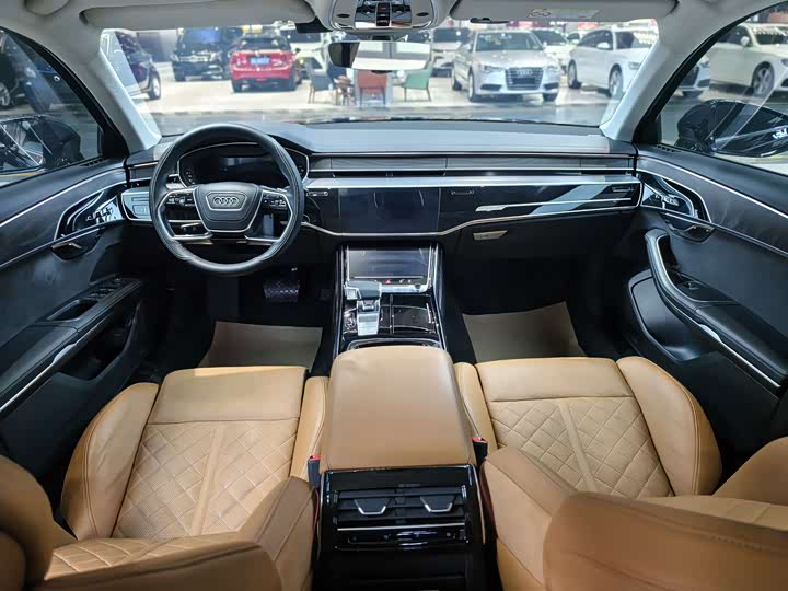 Фото 8 - Audi A8
