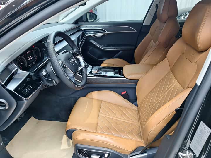 Фото 9 - Audi A8