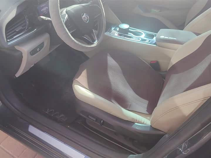 Фото 9 - Buick Regal