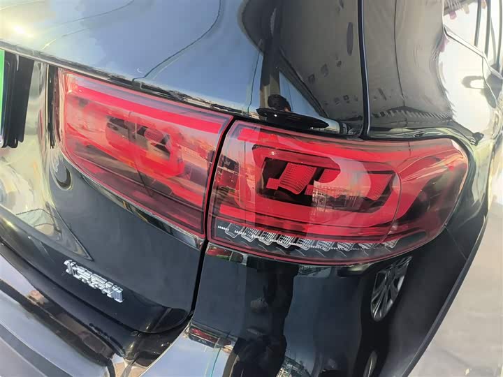 Фото 8 - Mercedes-Benz GLB-Class