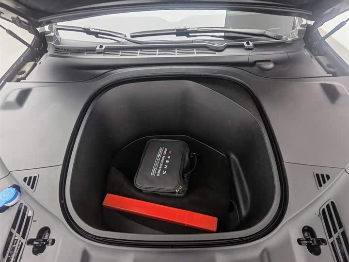 Фото 6 - XPeng P7