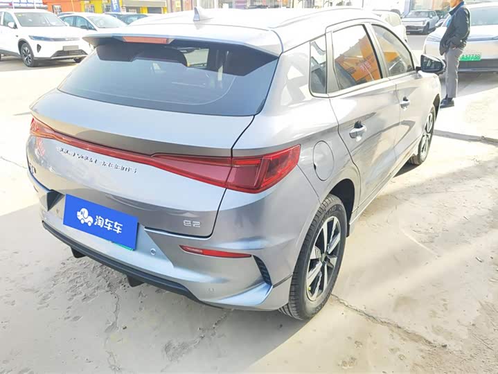 Фото 2 - BYD E2