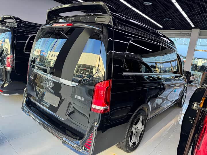 Фото 6 - Mercedes-Benz V-Class