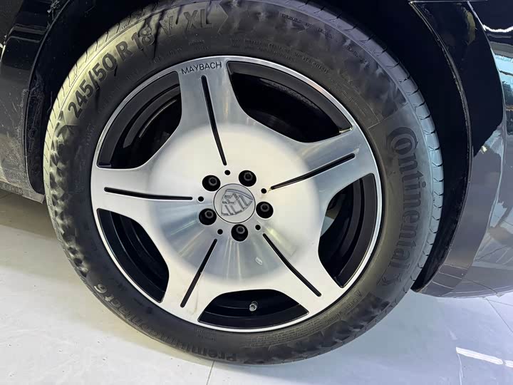 Фото 7 - Mercedes-Benz V-Class