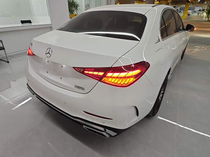 Фото 7 - Mercedes-Benz C-Class