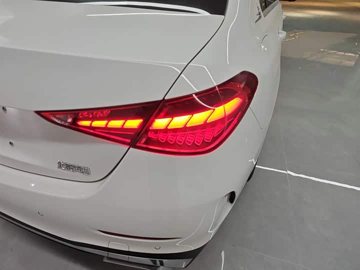 Фото 8 - Mercedes-Benz C-Class