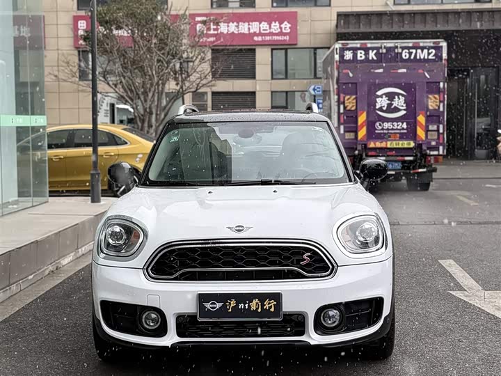 Фото 2 - Mini Countryman
